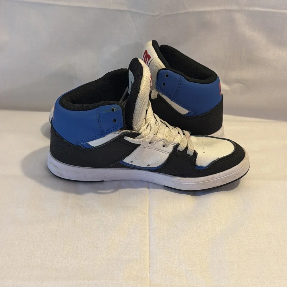 NEW Men's DC Shoes Cure High Top Blue‎ And Black Size 10.5